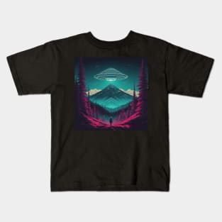 UFO Chronicles Podcast - UFO Glitch Artwork V1 Kids T-Shirt